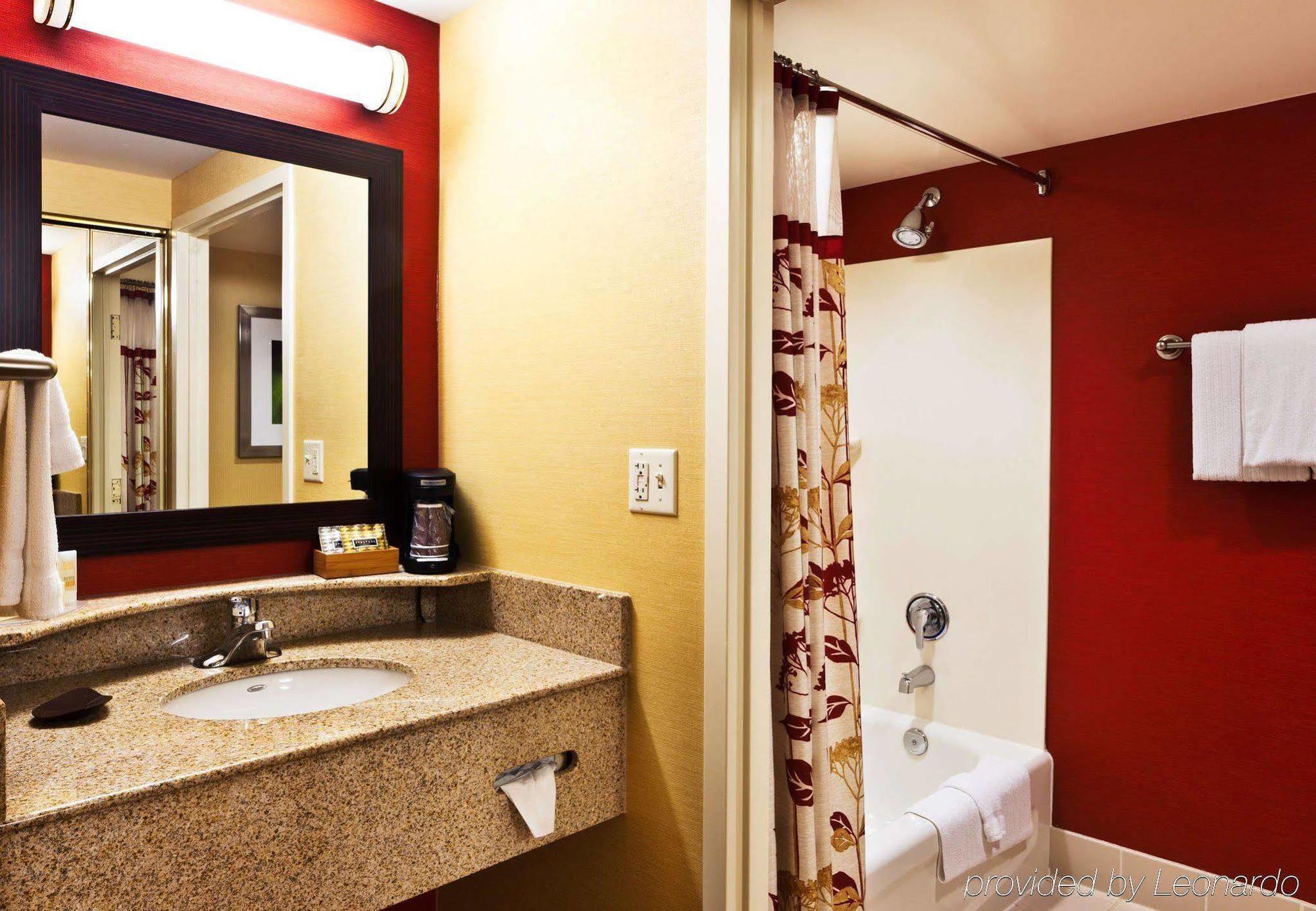 Hotel Courtyard Easton 3*